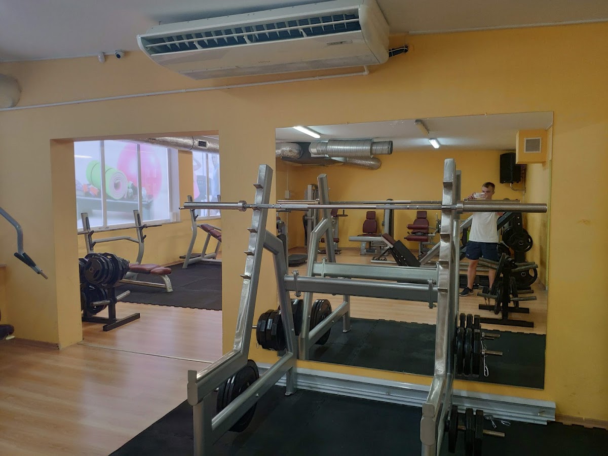 Ibiza Siłownia wnętrze